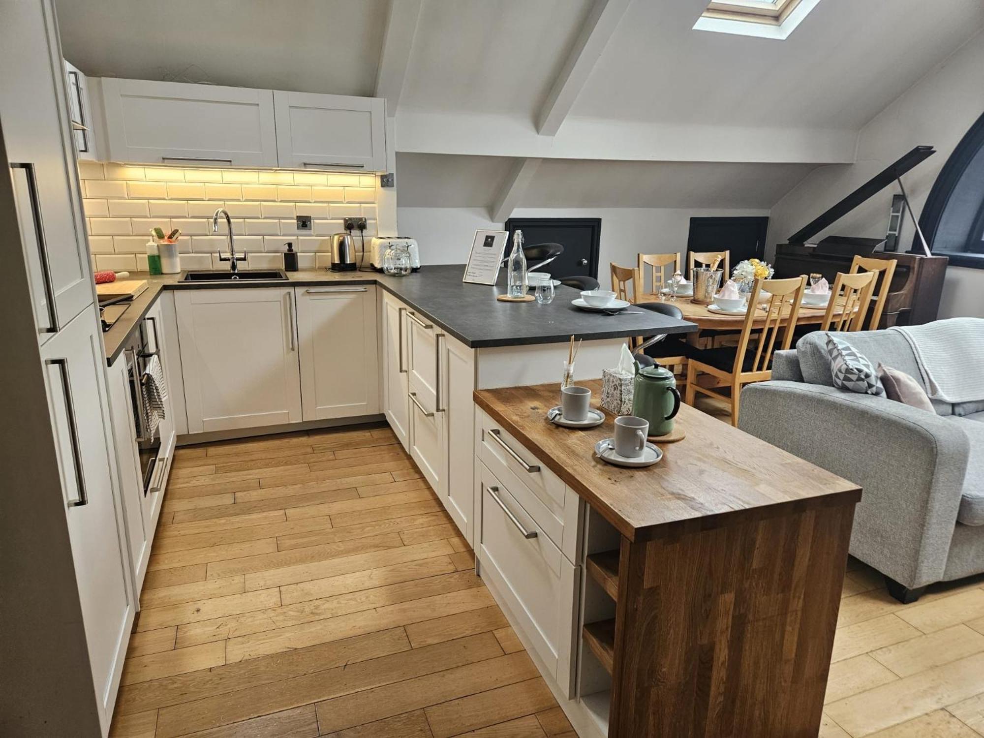 2 Bedroom City Centre Penthouse Loft Apartment Liverpool Exterior foto
